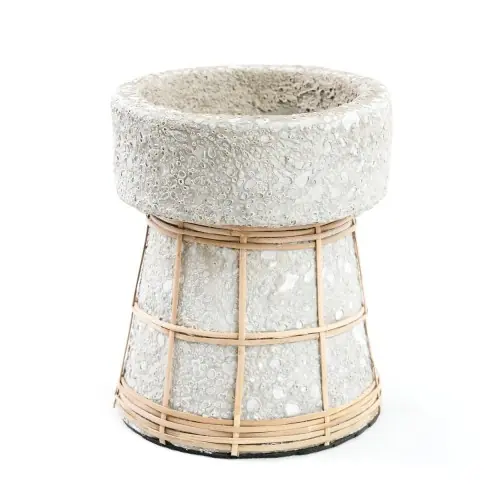 Bestseller świecznik dekoracyjny Serene Grey M terakota i rattan Bazar Bizar