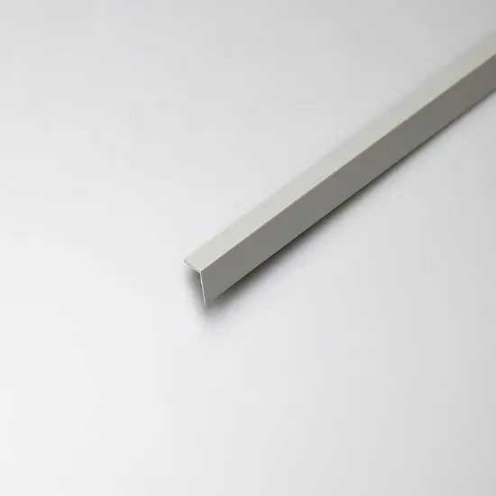 Zniżka Kątownik PVC szary satyna 20x10x1000
